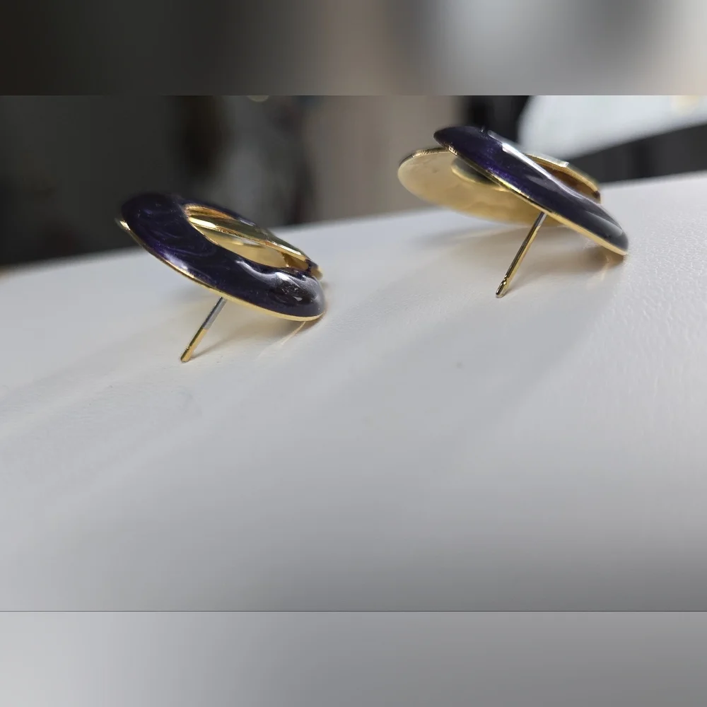 Elegant Purple and Gold Interlinked Earrings Stud Earrings - Picture 5 of 14